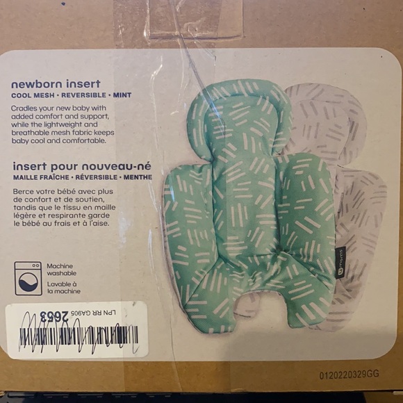 4 moms newborn insert cool mesh Reversible mint color new in box - Picture 3 of 3